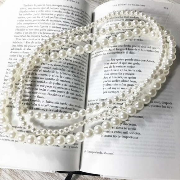 Fashion jewelry Lolita faux pearls layered necklaces set/combo - Picture 1 of 3